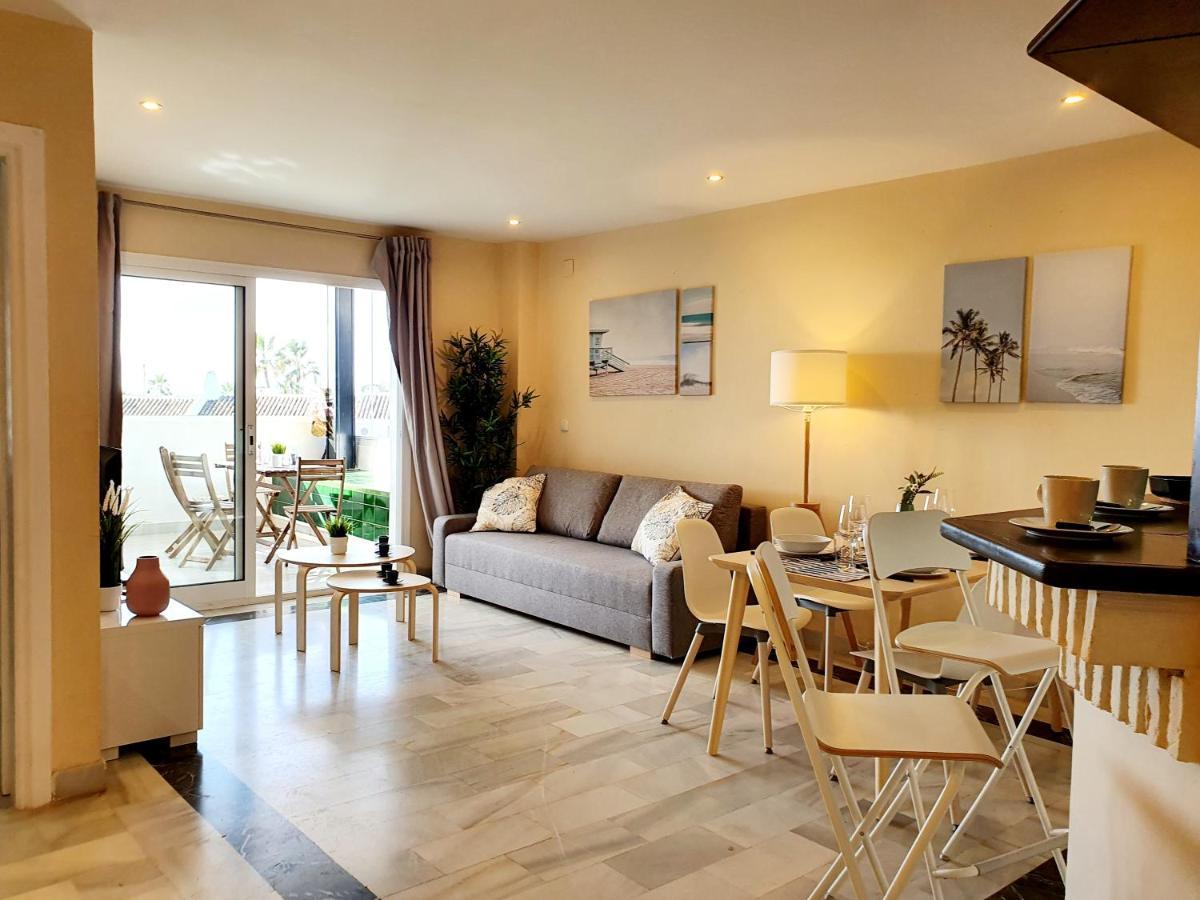 Cozy Apartment On The Beach Sitio de Calahonda Esterno foto