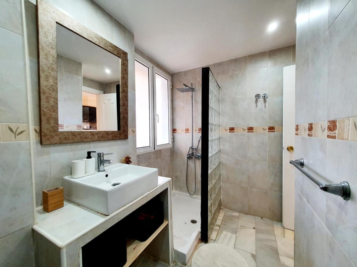 Cozy Apartment On The Beach Sitio de Calahonda Esterno foto