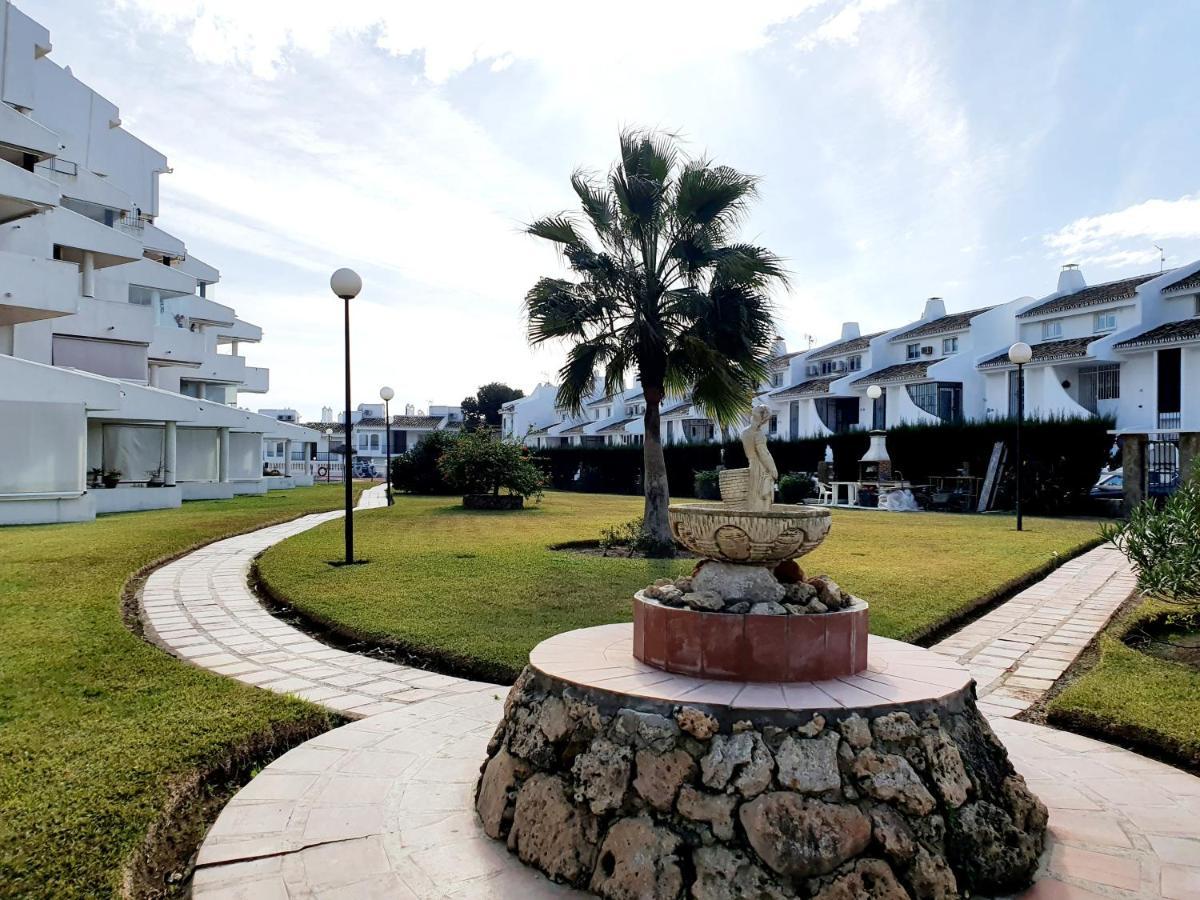 Cozy Apartment On The Beach Sitio de Calahonda Esterno foto