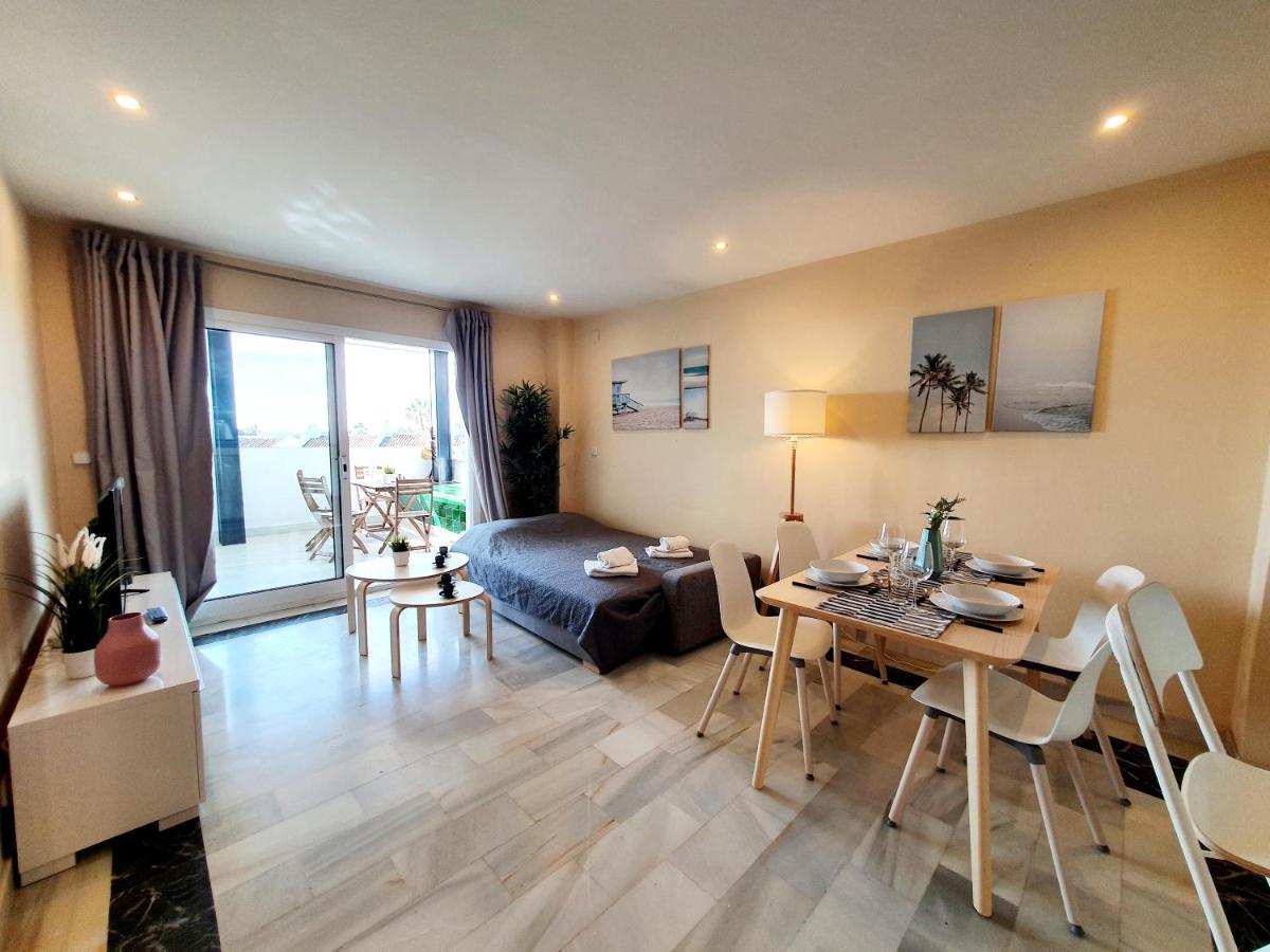 Cozy Apartment On The Beach Sitio de Calahonda Esterno foto