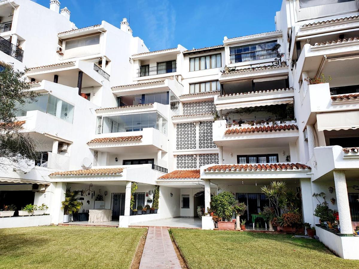 Cozy Apartment On The Beach Sitio de Calahonda Esterno foto