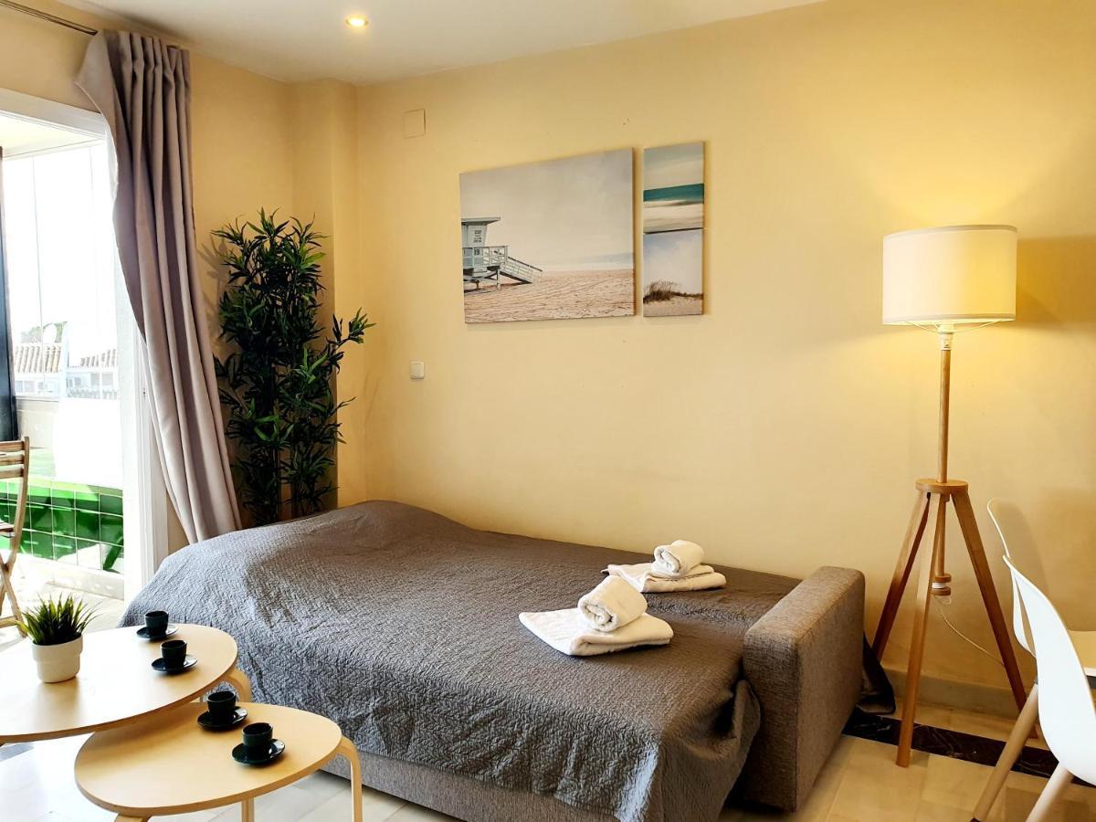 Cozy Apartment On The Beach Sitio de Calahonda Esterno foto
