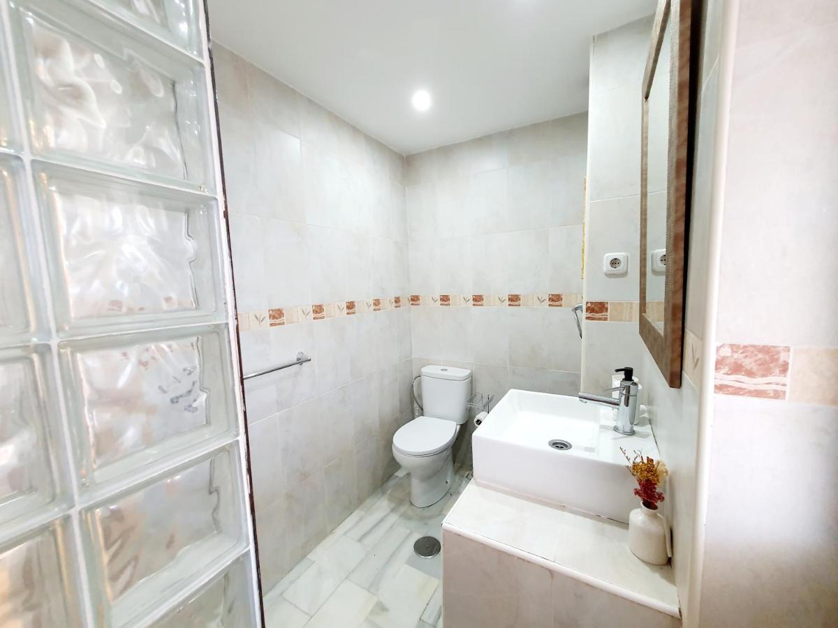 Cozy Apartment On The Beach Sitio de Calahonda Esterno foto