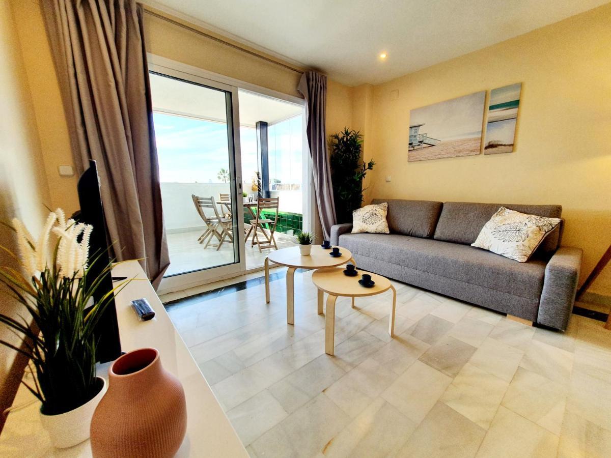 Cozy Apartment On The Beach Sitio de Calahonda Esterno foto