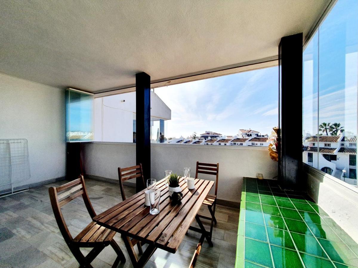 Cozy Apartment On The Beach Sitio de Calahonda Esterno foto
