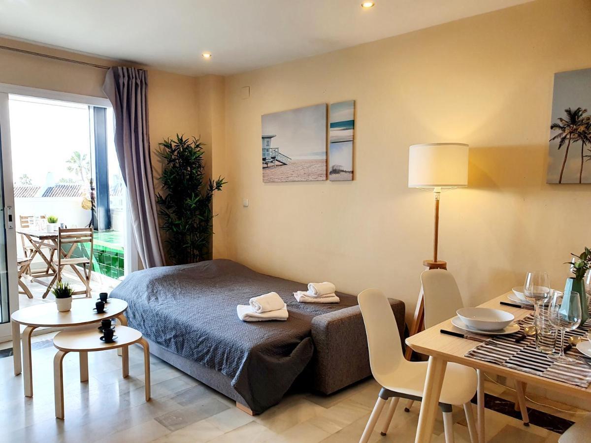 Cozy Apartment On The Beach Sitio de Calahonda Esterno foto