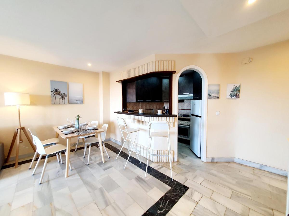 Cozy Apartment On The Beach Sitio de Calahonda Esterno foto
