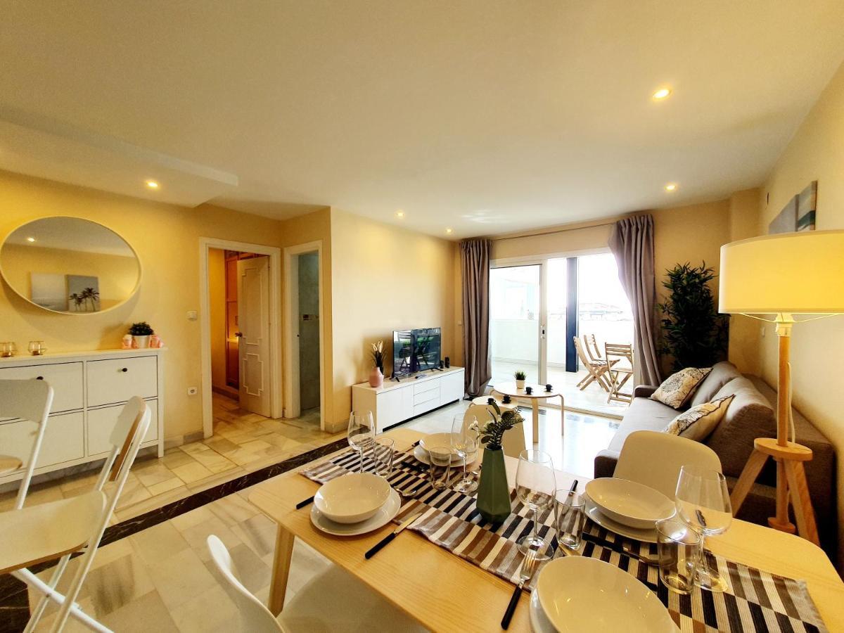 Cozy Apartment On The Beach Sitio de Calahonda Esterno foto