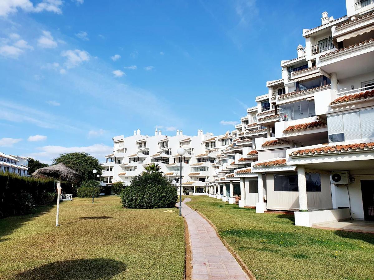 Cozy Apartment On The Beach Sitio de Calahonda Esterno foto