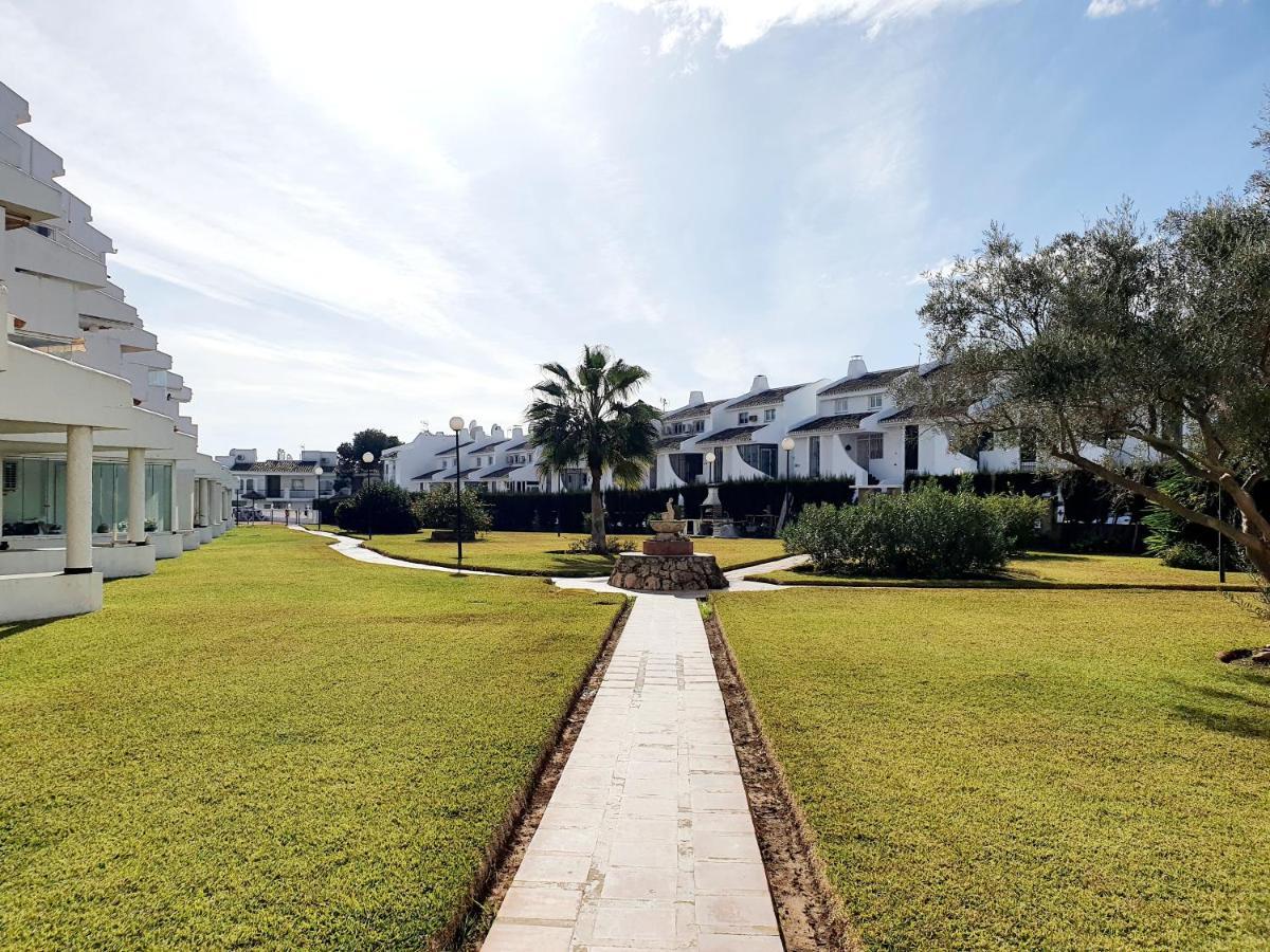 Cozy Apartment On The Beach Sitio de Calahonda Esterno foto